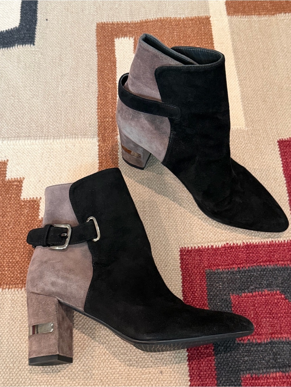 Stuart Weitman two-tone suede leather block heel size 7- normal light scuffing